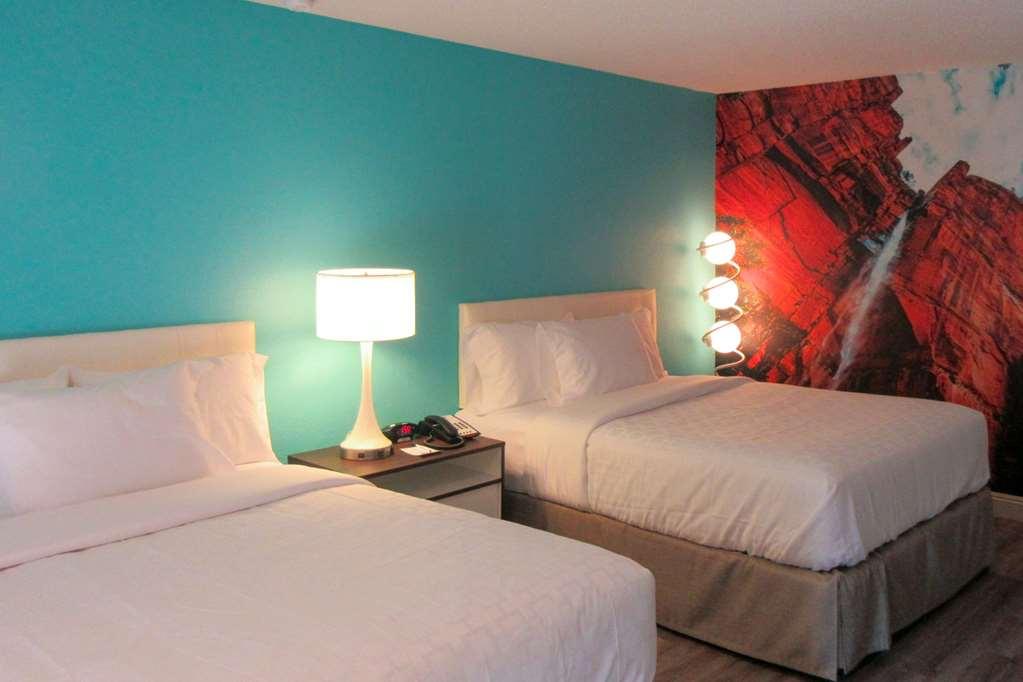 Clarion Pointe Fresno Near Yosemite Otel Oda fotoğraf