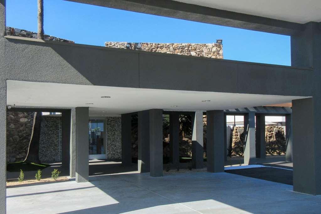 Clarion Pointe Fresno Near Yosemite Otel Dış mekan fotoğraf